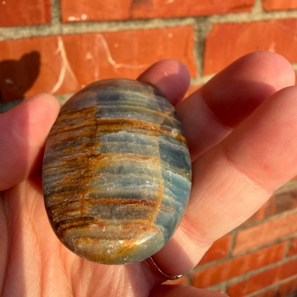 Blue onyx Palm Stone - Picture 5 of 6